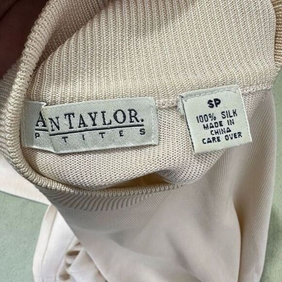 Ann Taylor thin beige sweater 100% silk size SP. A604 - Picture 5 of 6